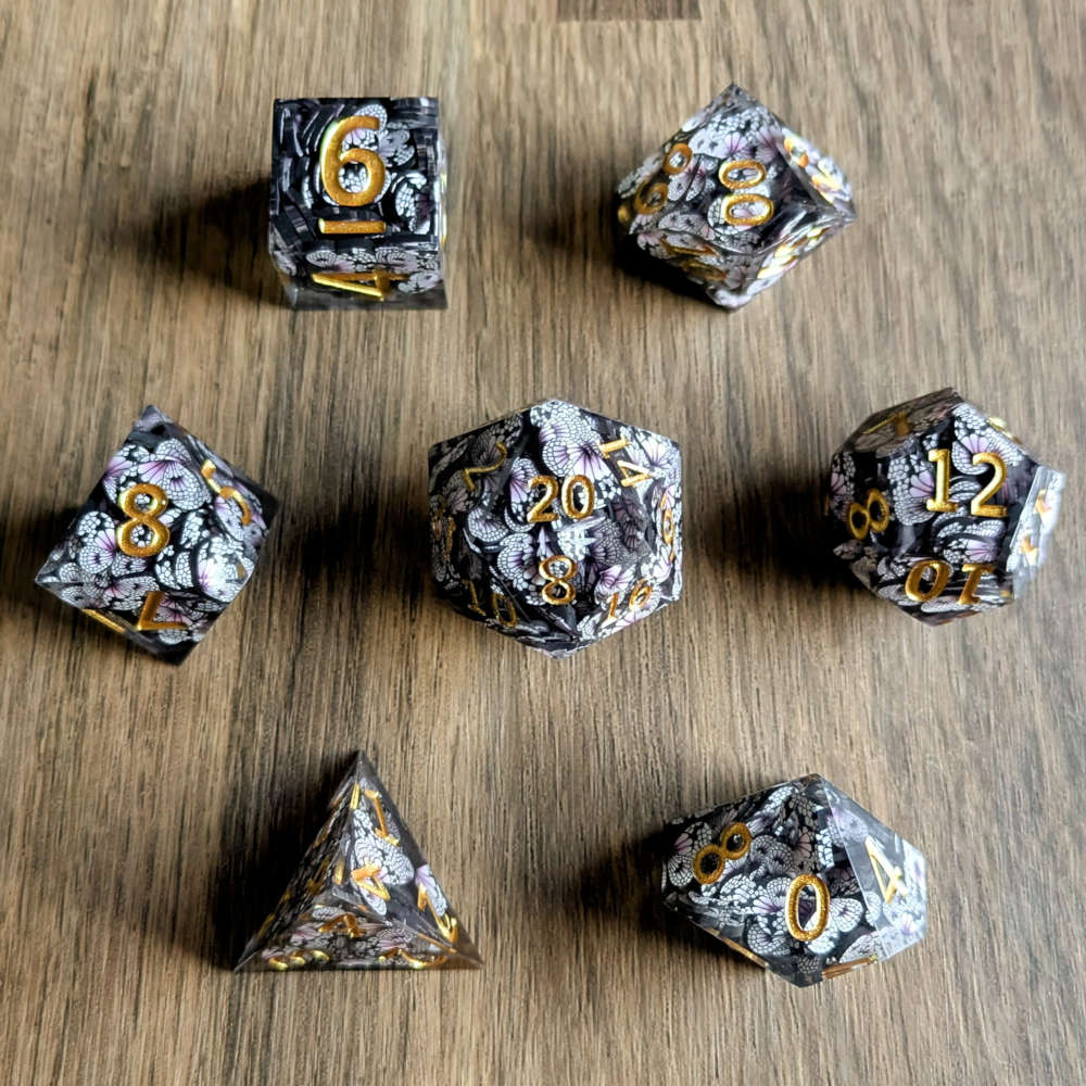 Butterfly Wings Sharp Edge Dice