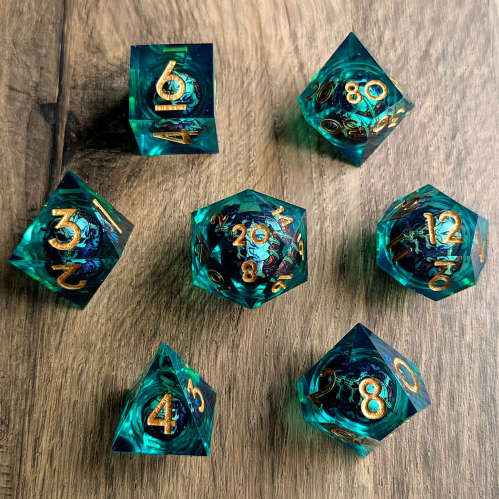 Green Skull Rolling Dice Set