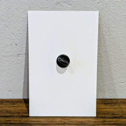 Sarcasm +5 Pin (Dark Version)