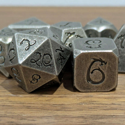 Weathered Silver Wyrmling Dice